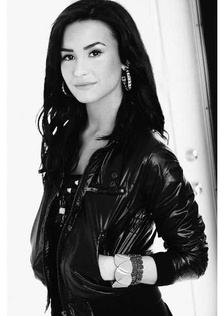 demi-popstar2028129