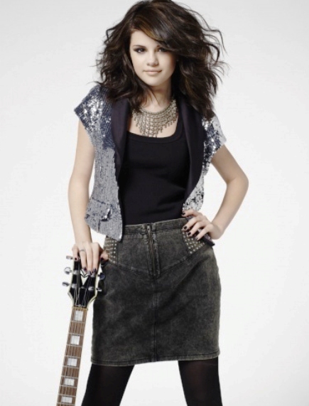 selena-gomez-retro-glamorrous-photo-shoot-2